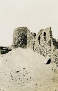 Simeon-klostrets tårn, Aswan, Egypten, foto af Ugo Monneret de Villard af Ugo Monneret de Villard