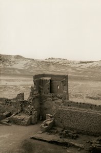 Det vestlige tårn på Sankt Simeons kloster, Aswan, Egypten, foto af Ugo Monneret de Villard