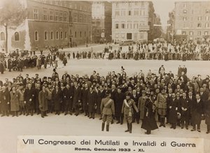 "VIII Kongres for lemlæstede og krigsinvalide - Rom, januar 1933 - 11" (s/h foto) af Umberto Palleschi