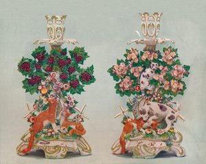 Et par Chelsea lysestager, c1700-tallet af Unbekannt