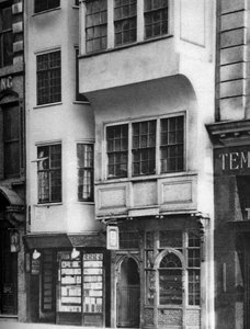 En boghandel og tobaksforretninger i Strand, London, 1926-1927 af Unbekannt