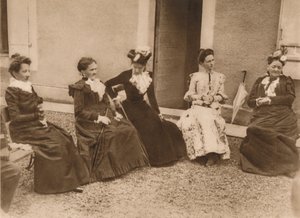 En gruppe kvinder taler, 1937 af Unbekannt