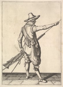 En soldat trækker stangen ud af holderen, fra Musketeers-serien, plade 25, i Wap.... af Unbekannt