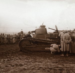 Fremrykning med kampvogne, c1914-c1918 af Unbekannt