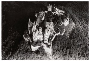 Luftfoto af Hohenzollern Slot, Baden-Württemberg, Tyskland, fra en Zeppelin, c1931 1933 af Unbekannt