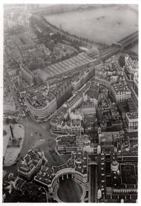 Luftfoto af Trafalgar Square, London, fra en Zeppelin, 1931 1933 af Unbekannt
