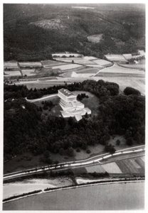 Luftfoto af Walhalla-templet, nær Regensburg, Tyskland, fra en Zeppelin, c1931 1933 af Unbekannt