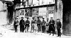 Afrikansk chassør, to Turcos og tre britiske soldater, Soissons, Frankrig, Første Verdenskrig, 1914 af Unbekannt