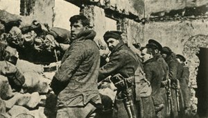 Allierede soldater i Flandern, Første Verdenskrig, 1915, c1920. af Unbekannt