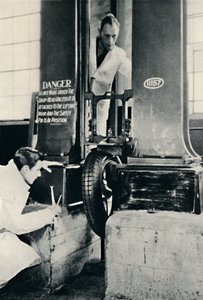 En slagtest i Dunlop Test House, 1937 af Unbekannt