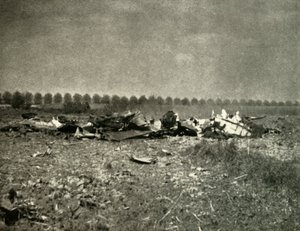 Og bagefter: The End of a Heinkel in a French Field, 1939-1940, 1941. af Unbekannt