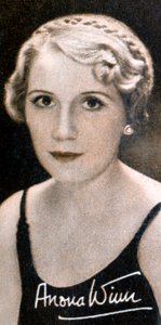 Anona Winn MBE født Anona Edna Wilkins, 1904-1994, 1935 af Unbekannt