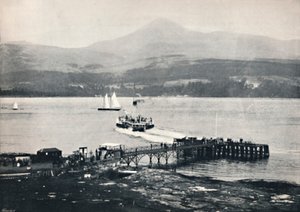 Arran - Brodick Pier og Goatfell, 1895 af Unbekannt
