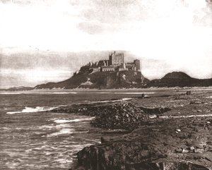 Bamburgh Castle, Northumberland, 1894. af Unbekannt