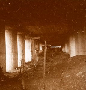 Bajonetgrav, Verdun, Nordfrankrig, c1916-c1918. af Unbekannt