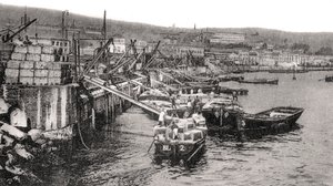 Både på floden Malecon, Valparaiso, Chile, omkring 1900-tallet af Unbekannt