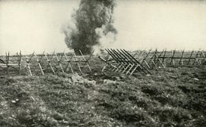 Bombardering af de tyske skyttegrave, 1919. af Unbekannt
