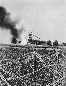 Bombardement af en vindmølle med brændende skaller, Artois, Frankrig, Første Verdenskrig, 1915 af Unbekannt
