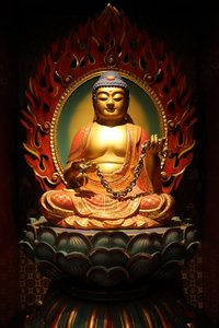 Buddha Tooth Relic Temple i Chinatown. Buddha-statue, 20160818, Singapore, Singapore af Unbekannt