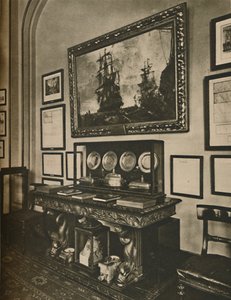 Cabinet of Nelson Relics i Lloyds Committee Room, c1935. af Unbekannt