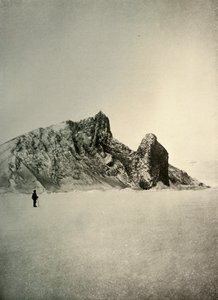 Kap Barne. Søjlen i højre forgrund er vulkansk, c1908, 1909. af Unbekannt