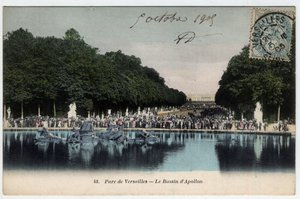 Chateau de Versailles: besøgende foran Apollo tankbassinet i parken - Postkort dateret 1905 af Unbekannt
