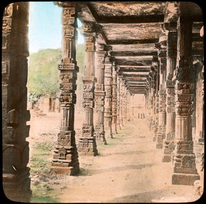 Colonnade, Delhi, Indien, slutningen af det 19. eller begyndelsen af det 20. århundrede af Unbekannt