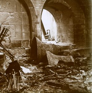 Ødelagt kirke, Marne, Nordfrankrig, c1914 af Unbekannt