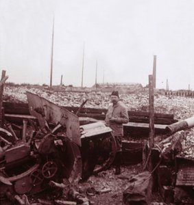 Destruktion, Carency, Nordfrankrig, c1914-c1918. af Unbekannt