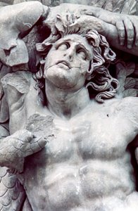 Detalje fra Pergamonalterets store frise, 180-159 f.Kr af Unbekannt
