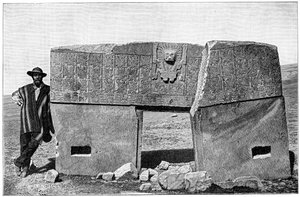 Østlige aspekt af den monolitiske port til Akapana, Tiahuanaco, Bolivia, 1901 af Unbekannt
