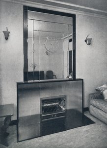 Elektrisk pejs og overkappe af James Clark & Son Ltd., 1940 af Unbekannt