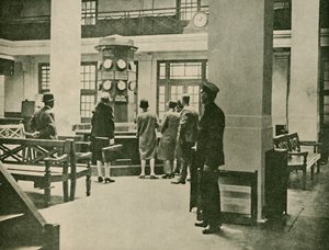 Entrance Hall, London Air Station, 1927 af Unbekannt