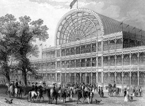 Ydersiden af den nordlige tværarm af Crystal Palace, London, bygget til den store udstilling, 1851 af Unbekannt