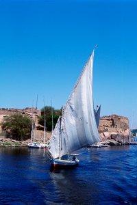 Feluccas på Nilen, Elephantine Island nær Aswan, det moderne Egypten af Unbekannt