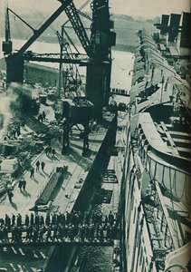 Fitting-Out Basin af John Brown og Companys skibsbygningsværft i Clydebank, 1937 af Unbekannt