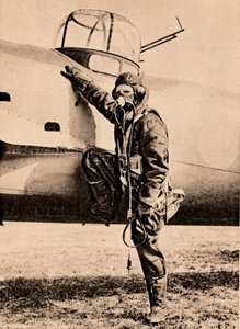 Fuldt udstyret til luftkampe, ilt, radio, elektrisk opvarmet tøj og faldskærm, 1940 af Unbekannt