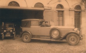 Garage ved den cubanske ambassade i Bruxelles, Belgien, 1927. af Unbekannt