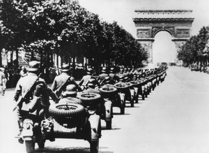 Tyske soldater på Champs Elysees, Paris, 14. juni 1940 af Unbekannt