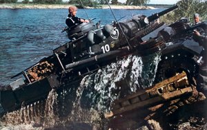 Tysk kampvogn ved en flod, Rusland, 1941 af Unbekannt
