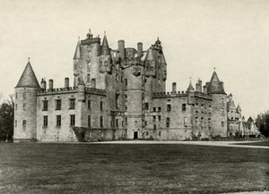 Glamis Castle, Dronning Elizabeths forfædres hjem, 1937. af Unbekannt