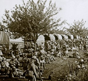 Går op ad linjen til Verdun, det nordlige Frankrig, c1914-c1918 af Unbekannt
