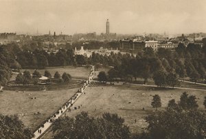 Green Park og Westminster fra strukturen, der har tilranet sig stedet i Old Devonshire, c1935. af Unbekannt