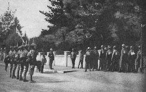 Grenadier Guards med deres nye hatte afløser vagten ved Lord Roberts hovedkvarter, Pretoria, 1 af Unbekannt