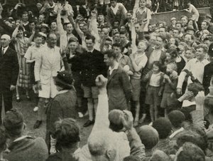 Hans Majestæt i His Boys Camp i Southwold, 1937. af Unbekannt