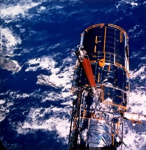 Hubble-rumteleskopet over jorden af Unbekannt
