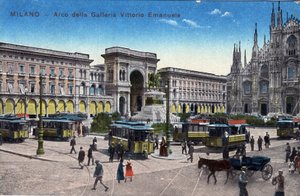 Italien, Milano: sporvogne på Piazza del Duomo og Triumfbuen mellem galleriet Victor Emmanuel (Victor-Emmanuel) (Galleria Vittorio Emanuele) - Postkort slutningen af det 19.-20. århundrede af Unbekannt
