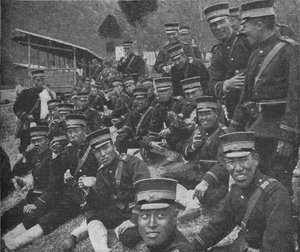 Japanske soldater på vej mod fronten: middagsmåltidet med te og ris, 1904-1905 1907 af Unbekannt
