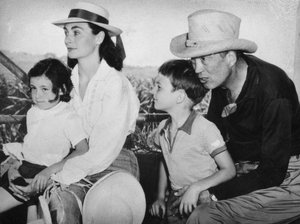 John Huston 1906-1987, amerikansk filminstruktør og skuespiller, 1957 af Unbekannt