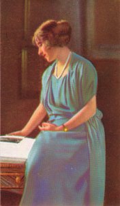 Lady Elizabeth Bowes-Lyons 1900-2002 af Unbekannt